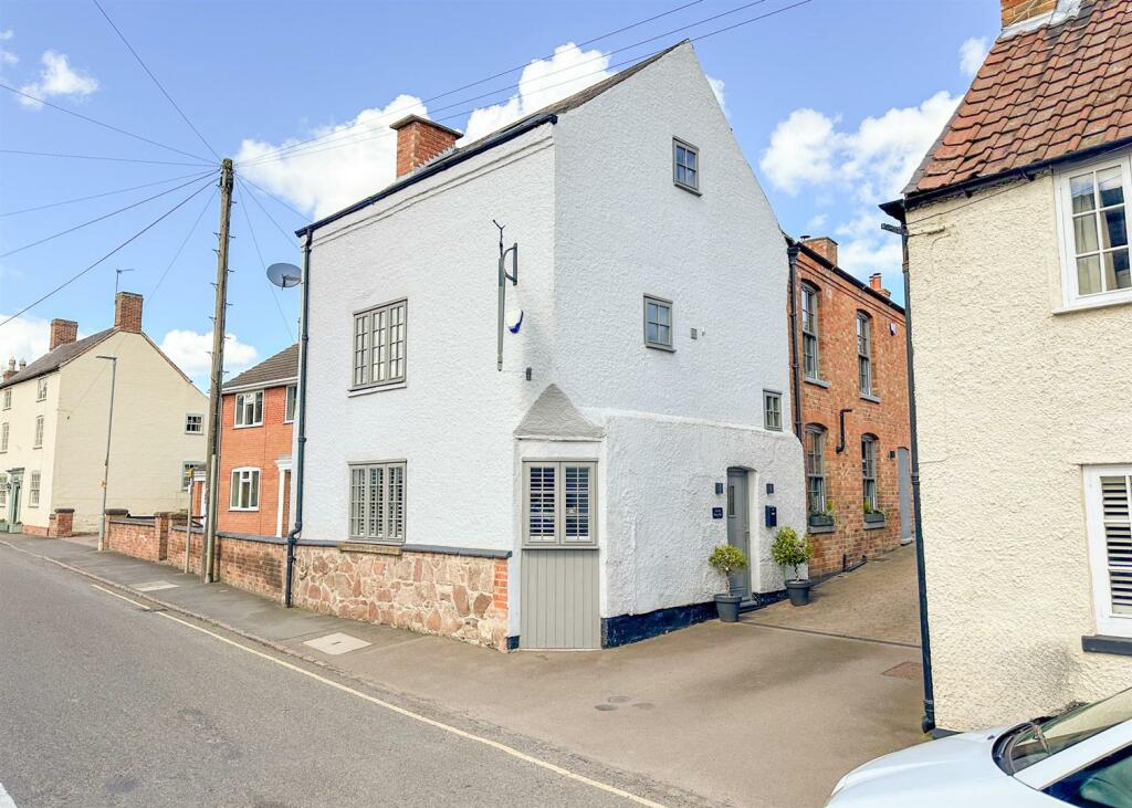 3 bedroom house for sale in Far Street, Wymeswold, Loughborough, LE12