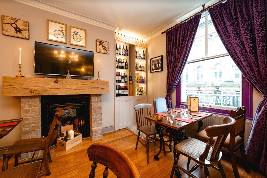 Main image of property: Fantastic Opportunity Fully Licensed Restaurant In Leeds, LS1