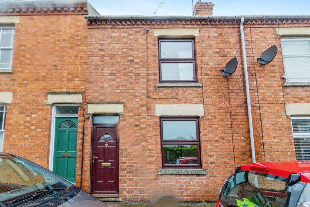 3 bedroom terraced house for sale in Russell Street, Stony Stratford