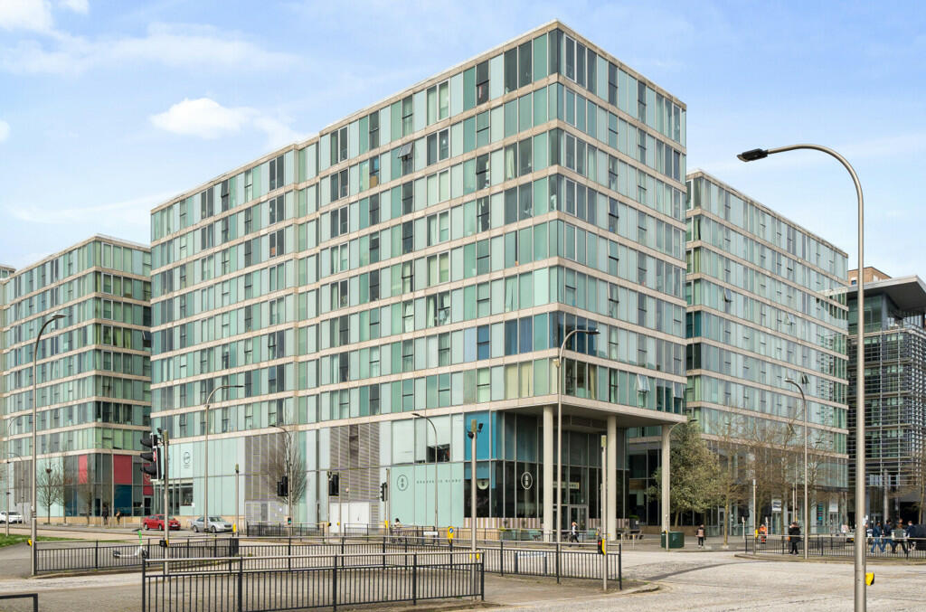 1 bedroom apartment for sale in Witan Gate, Milton Keynes