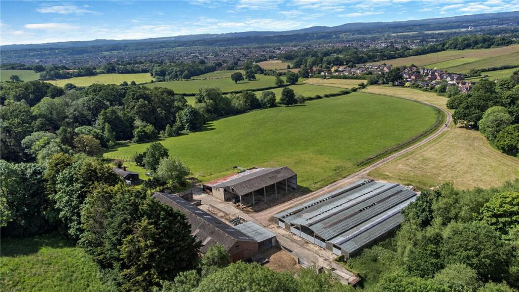 Bungalow for sale in The Ridge, Cold Ash, Thatcham, Berkshire, RG18