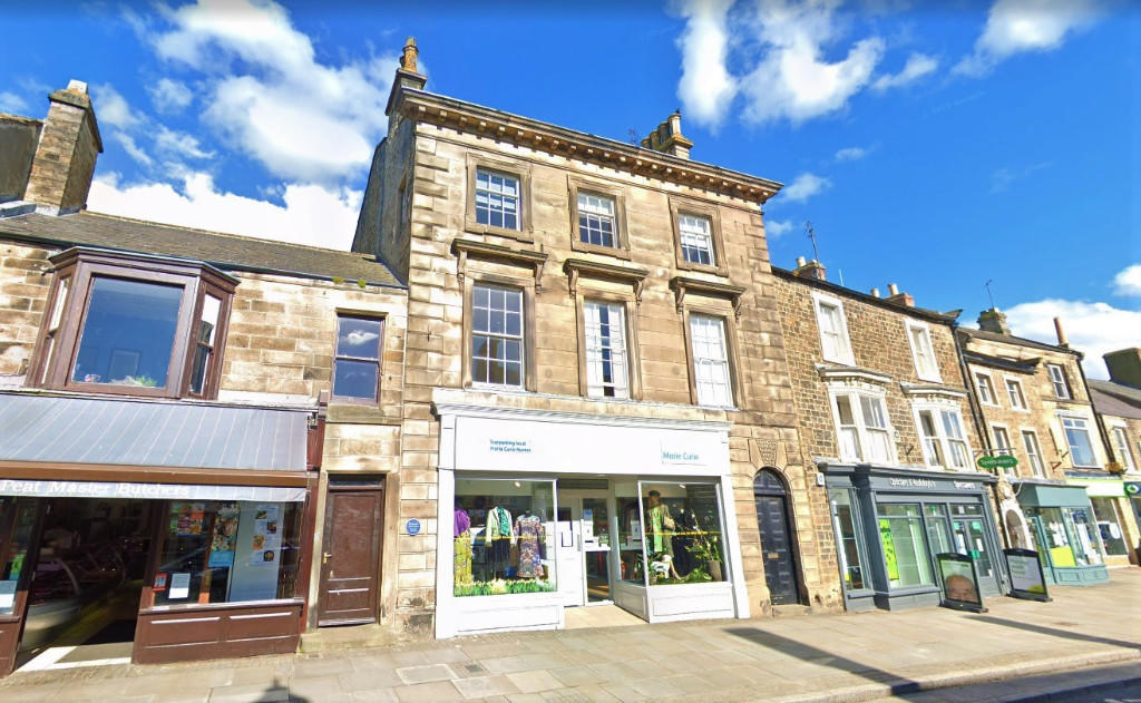 6 bedroom mixed use property for sale in Horsemarket, Barnard Castle