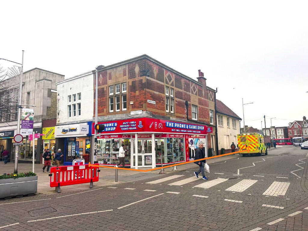 Main image of property: 113 London Road North, Lowestoft, Suffolk, NR32