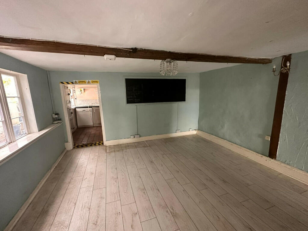Additional property image - 106 High Street, Maldon, Essex, CM9