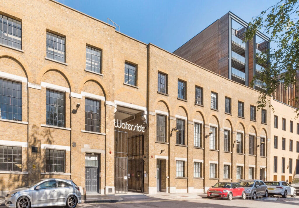 Main image of property: Unit 24, 44-48 Waterside, Wharf Road, Islington, London N1 7UX