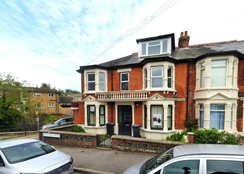 Additional property image - 1 Beaconsfield Avenue, Dover, Kent, CT16