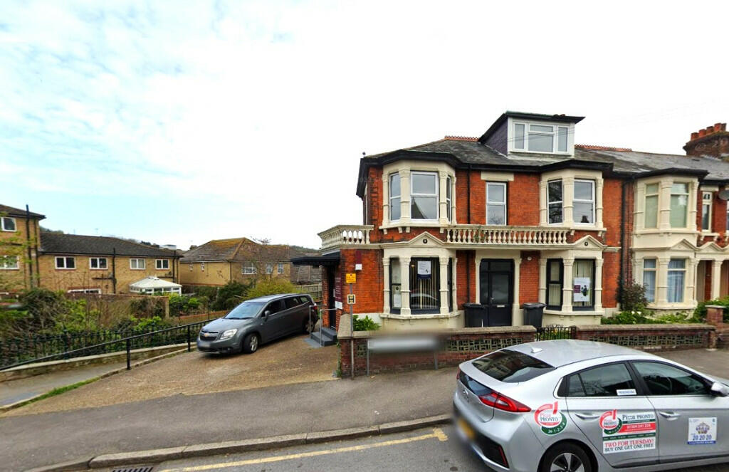Additional property image - 1 Beaconsfield Avenue, Dover, Kent, CT16