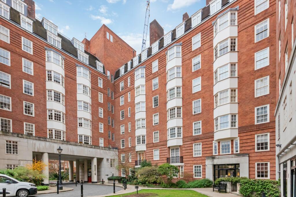 3 bedroom flat for rent in Cranmer Court, London, , SW3