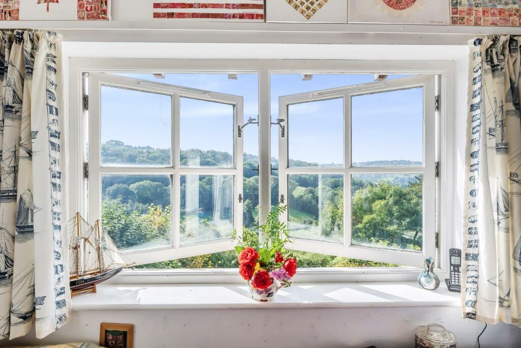 5 bedroom character property for sale in Bisley Road, Old Stroud, Stroud, GL5