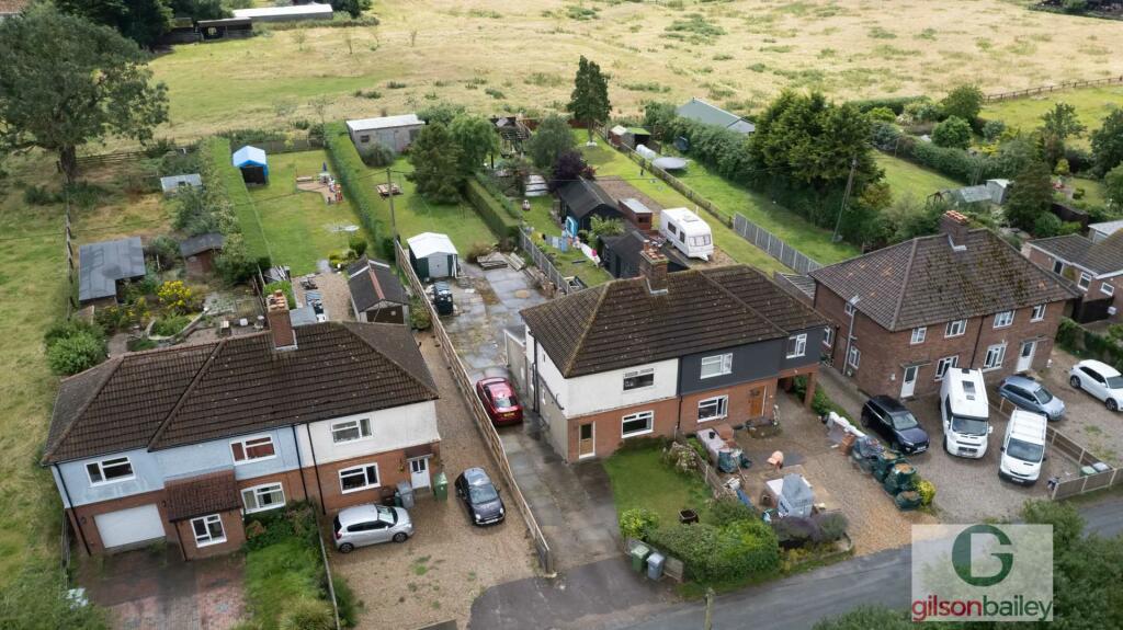 3 bedroom semidetached house for sale in Cantley Road, Limpenhoe, NR13