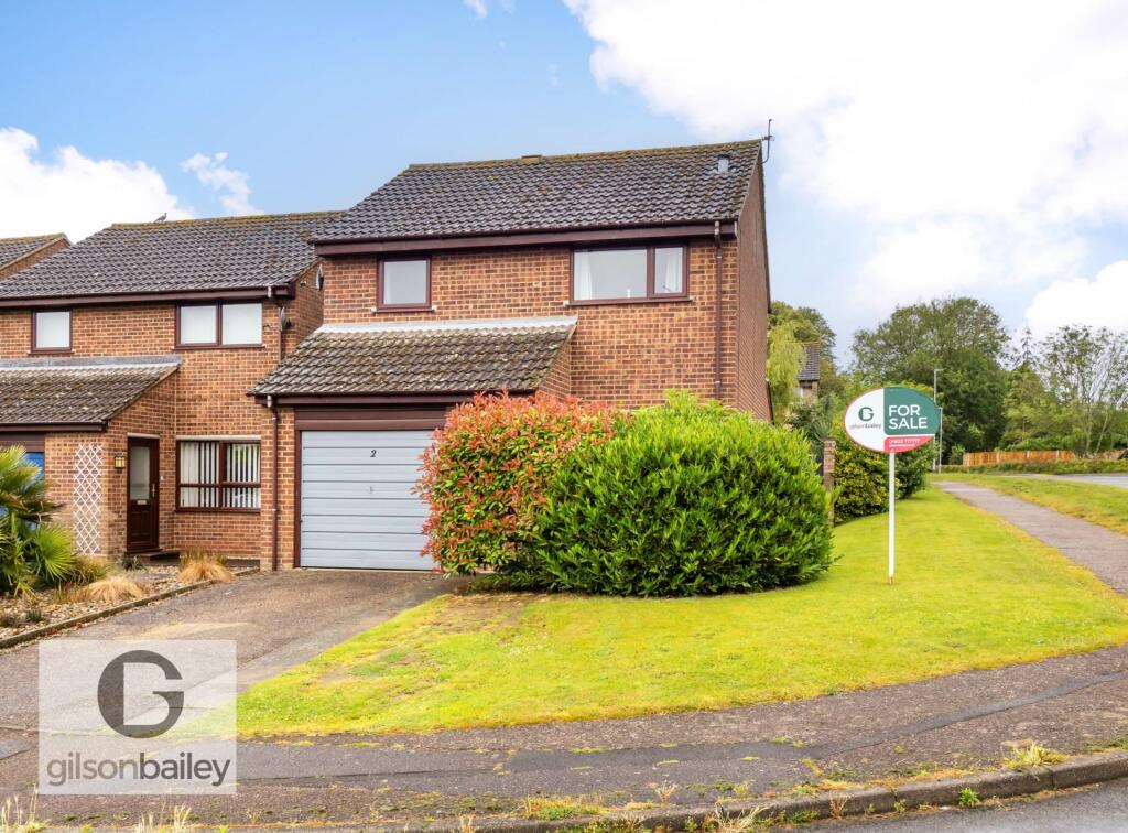 3 bedroom detached house for sale in Medeswell Close, Brundall, NR13