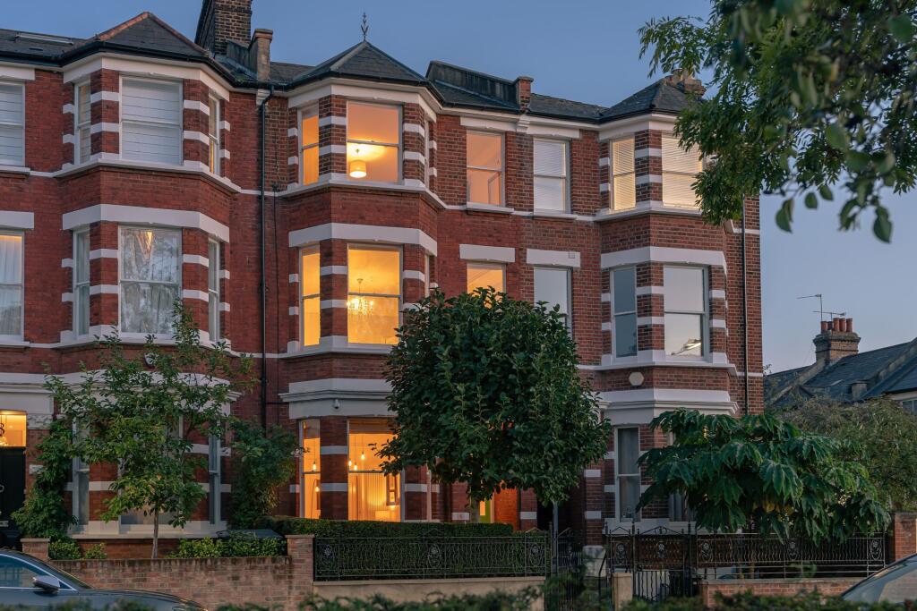 Main image of property: Dalgarno Gardens, North Kensington, W10