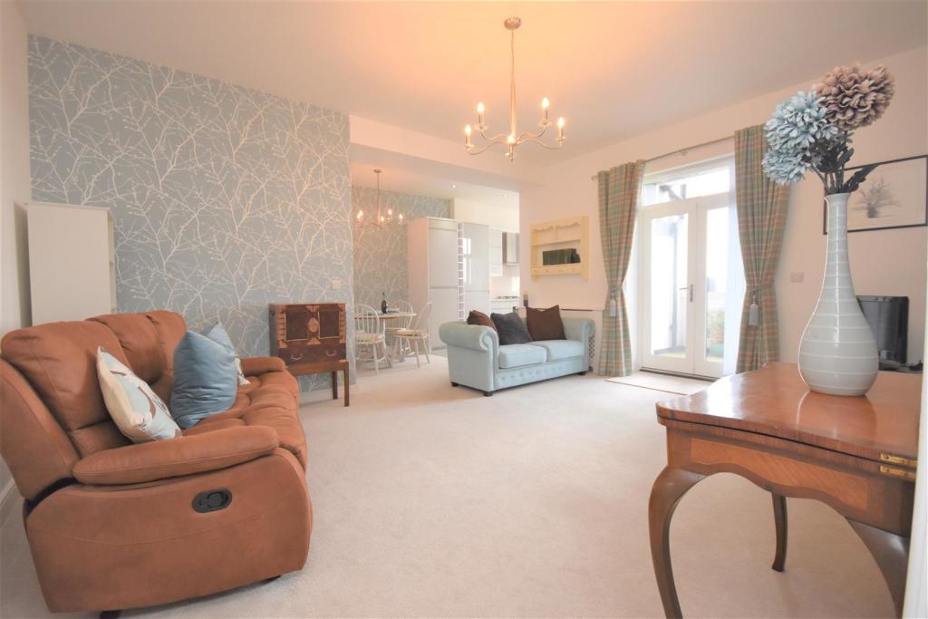 2 bedroom apartment for sale in Mostyn House, Parkgate, CH64