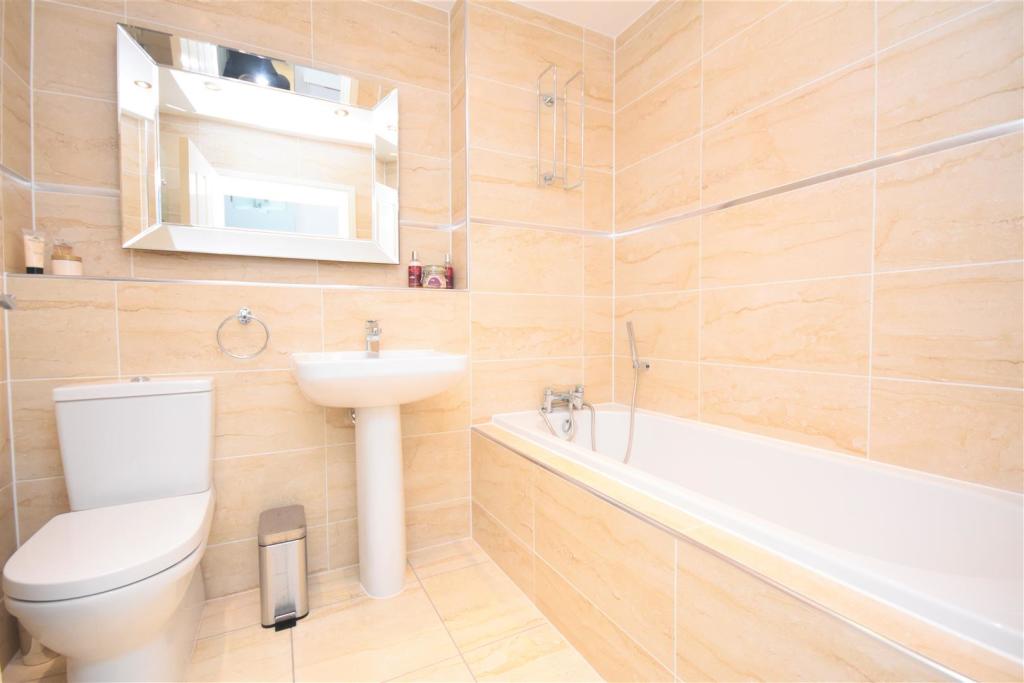 2 bedroom apartment for sale in Mostyn House, Parkgate, CH64