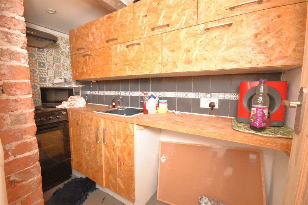 Additional property image - Parkgate Road, Neston