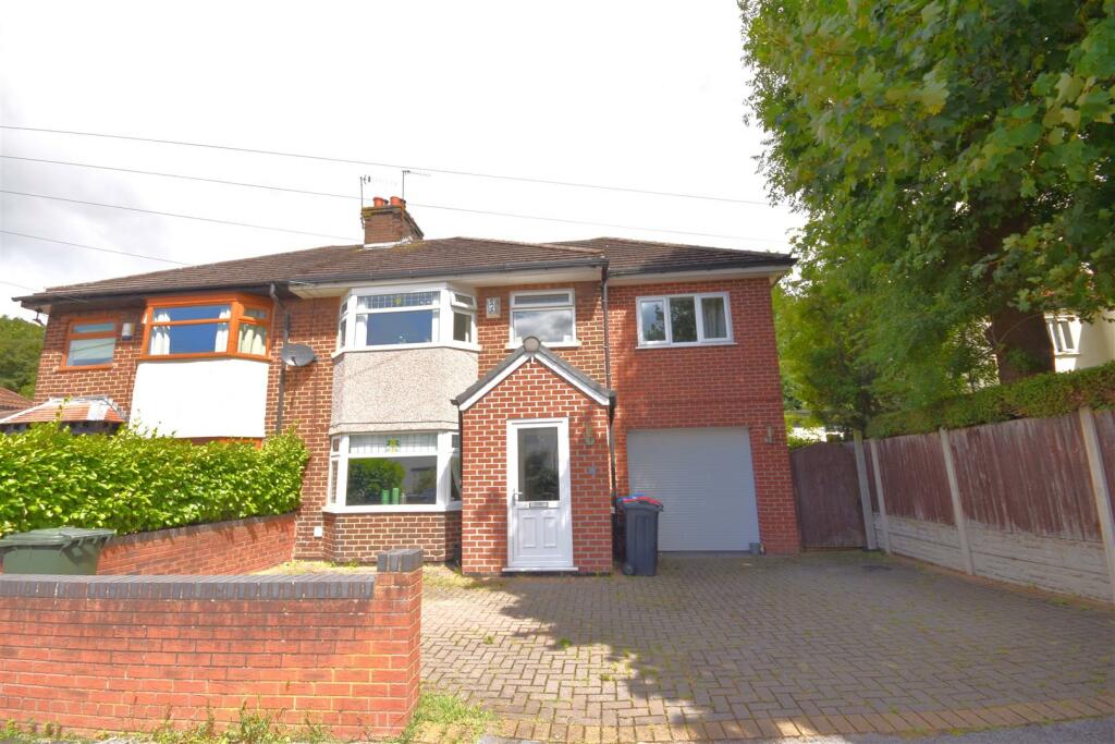 5 bedroom semidetached house for sale in Bendee Road, Little Neston, CH64