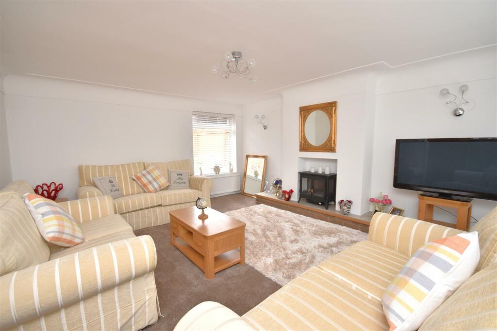 Additional property image - Merton Close, Neston