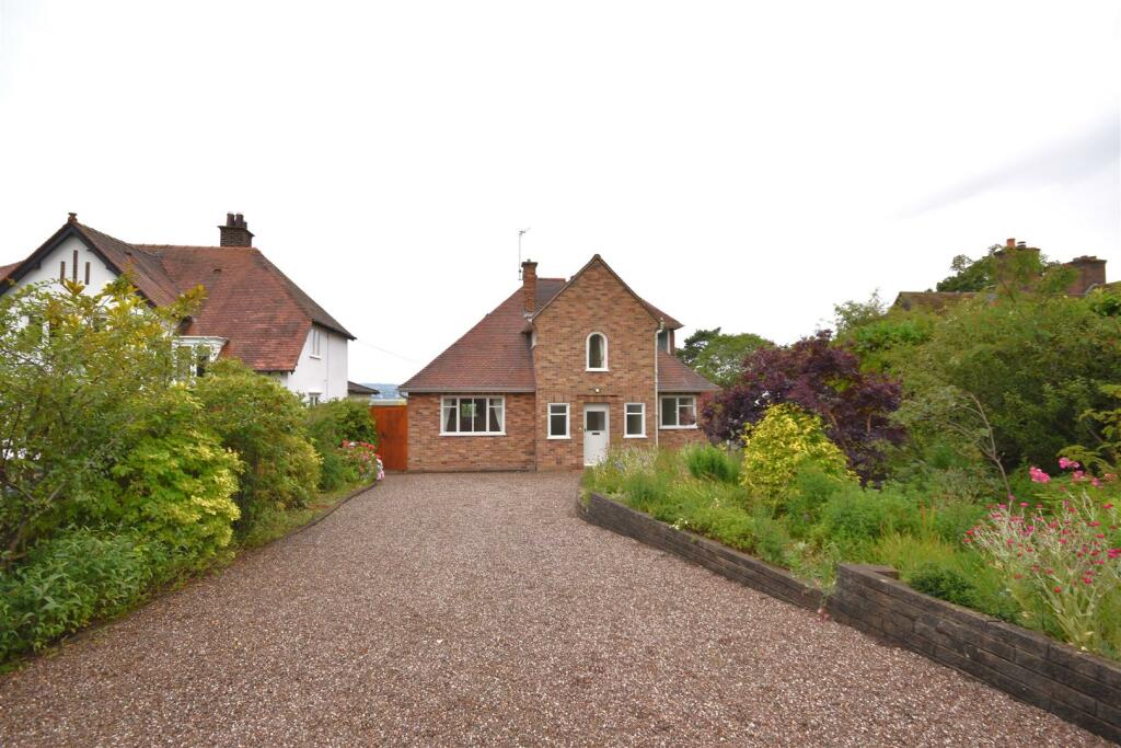 4 bedroom detached house for sale in Birch Hey, Neston Road, Ness, CH64