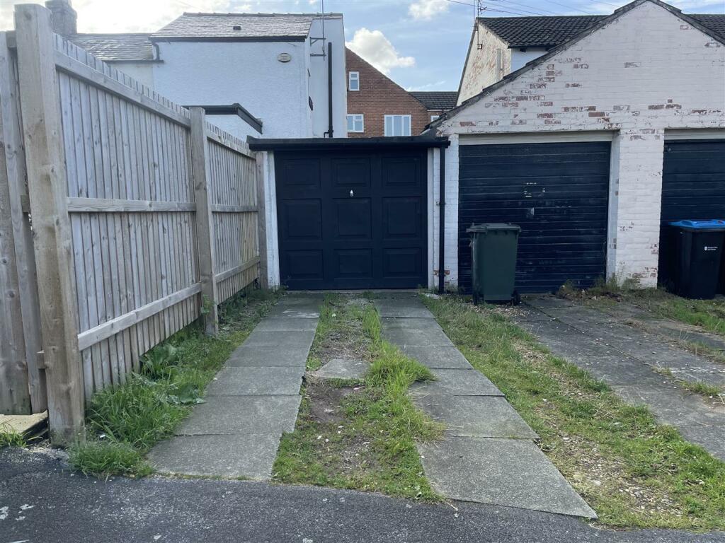 Additional property image - Town Lane, Little Neston