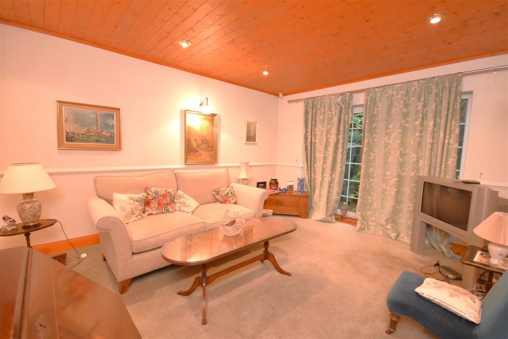 Additional property image - Beech Cottage, Wood Lane, Parkgate, Neston