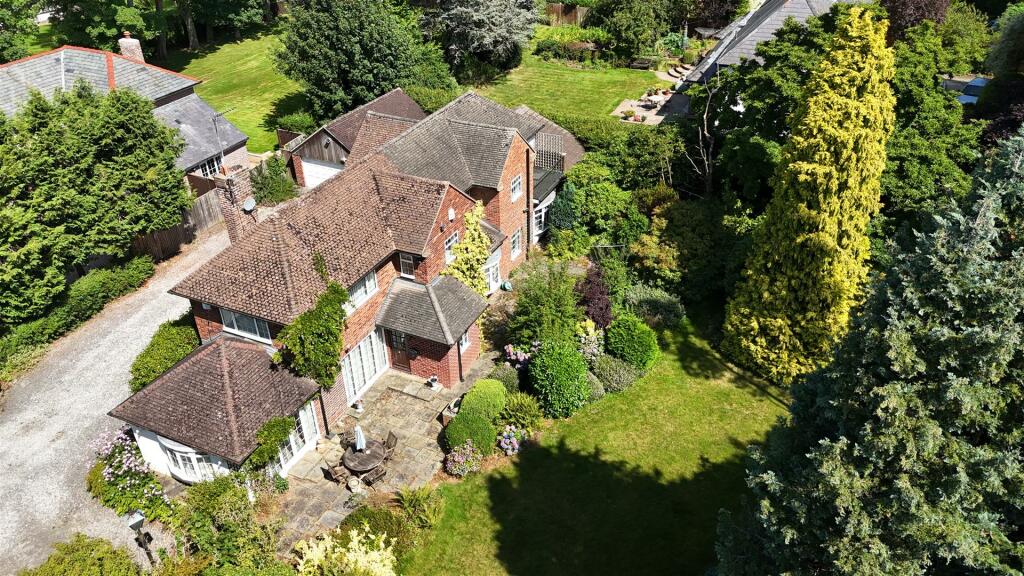 Additional property image - Beech Cottage, Wood Lane, Parkgate, Neston