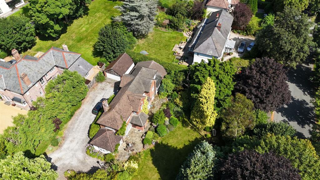Additional property image - Beech Cottage, Wood Lane, Parkgate, Neston