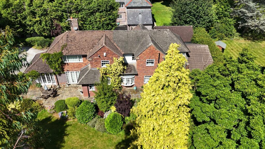 Additional property image - Beech Cottage, Wood Lane, Parkgate, Neston