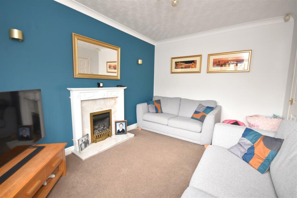 Additional property image - Neston Road, Willaston, Neston