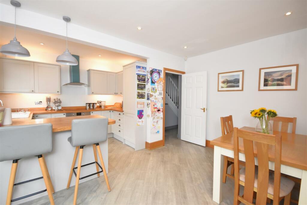Additional property image - Neston Road, Willaston, Neston