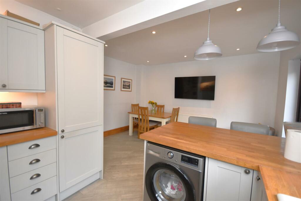 Additional property image - Neston Road, Willaston, Neston