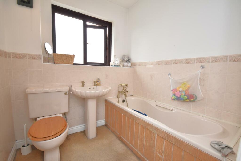 Additional property image - Neston Road, Willaston, Neston