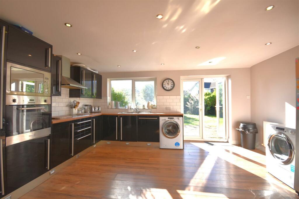 Additional property image - Talbot Avenue, Little Neston