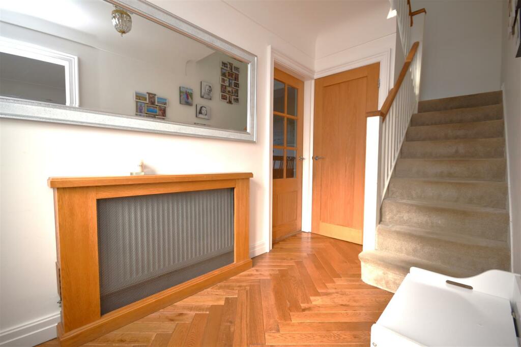 Additional property image - Stonebank Drive, Little Neston