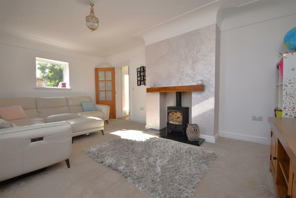 Additional property image - Stonebank Drive, Little Neston
