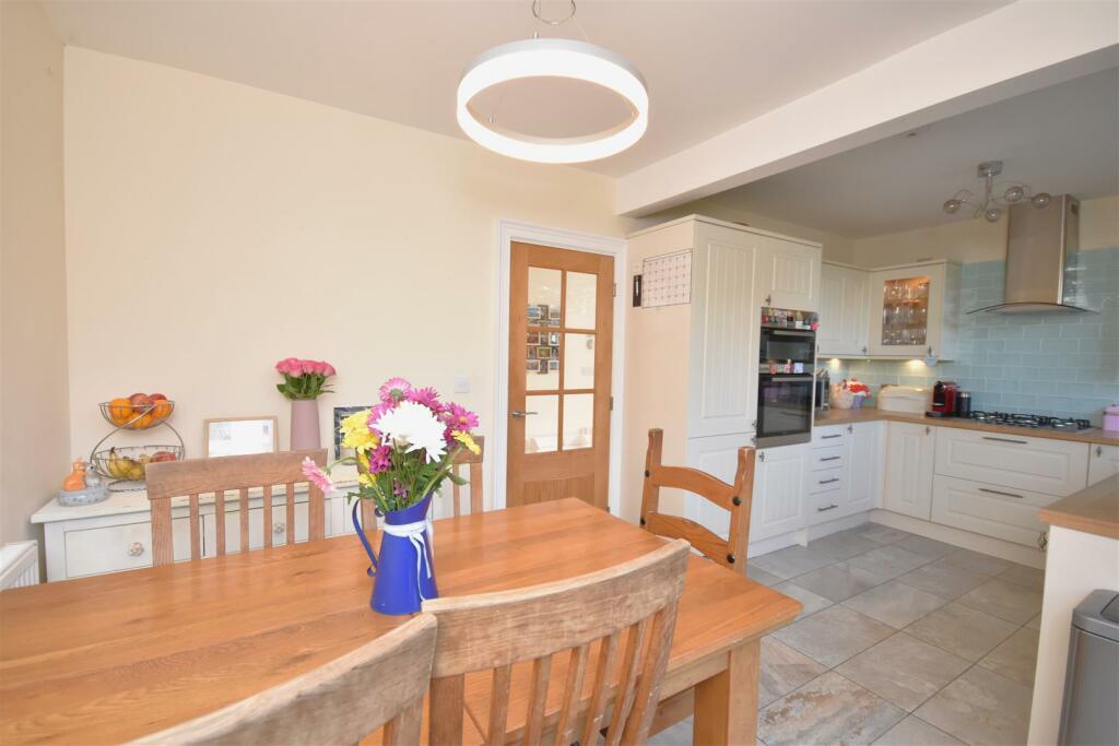 Additional property image - Stonebank Drive, Little Neston