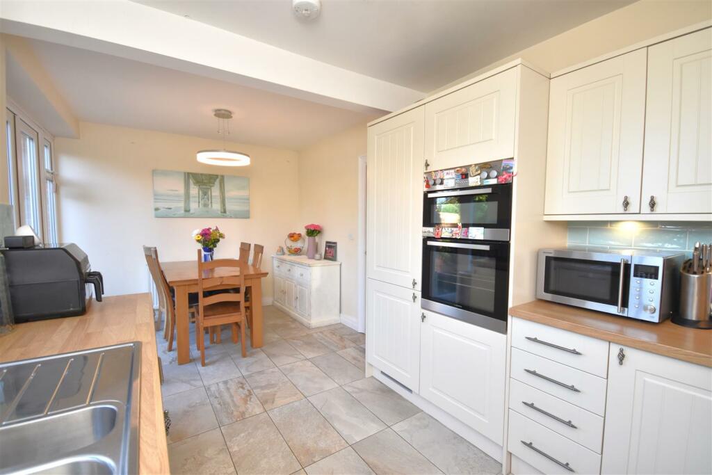 Additional property image - Stonebank Drive, Little Neston