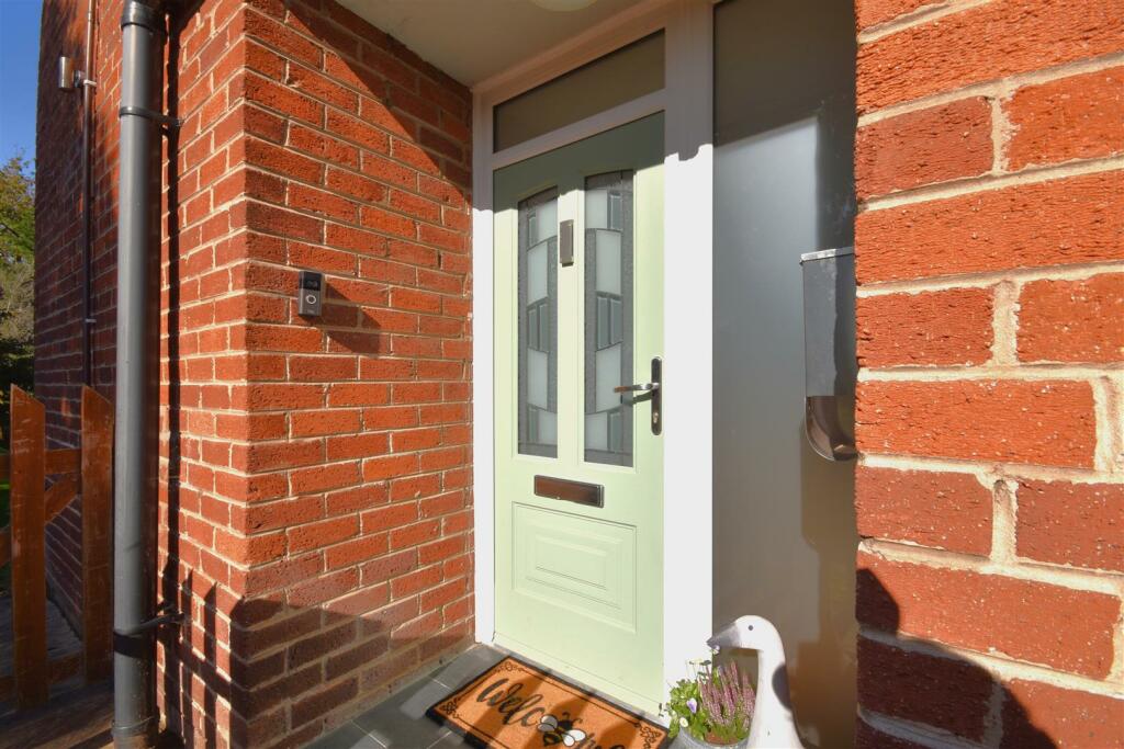 Additional property image - Stonebank Drive, Little Neston