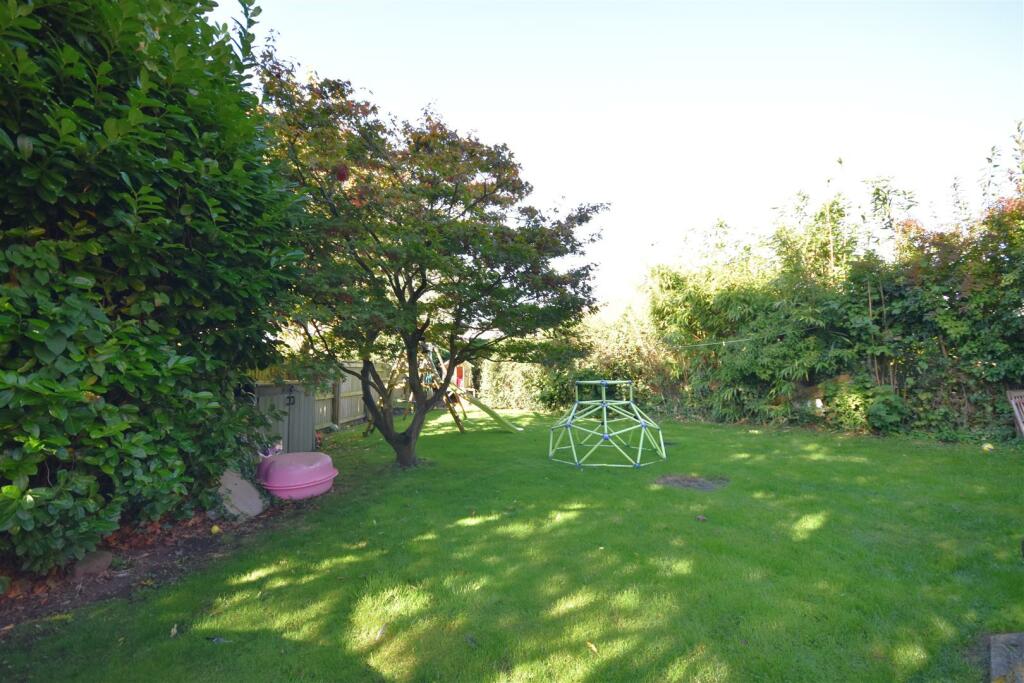 Additional property image - Stonebank Drive, Little Neston