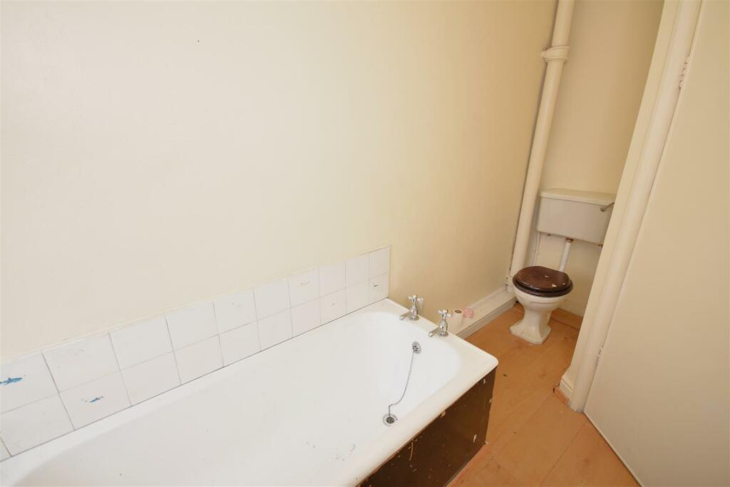 Additional property image - Liverpool Road, Neston, Cheshire