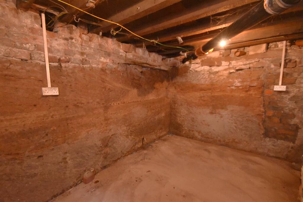 Additional property image - Liverpool Road, Neston, Cheshire