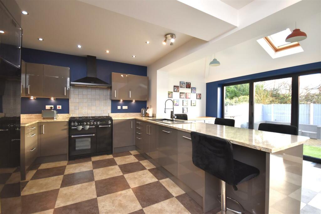 Additional property image - Woodfall Close, Little Neston