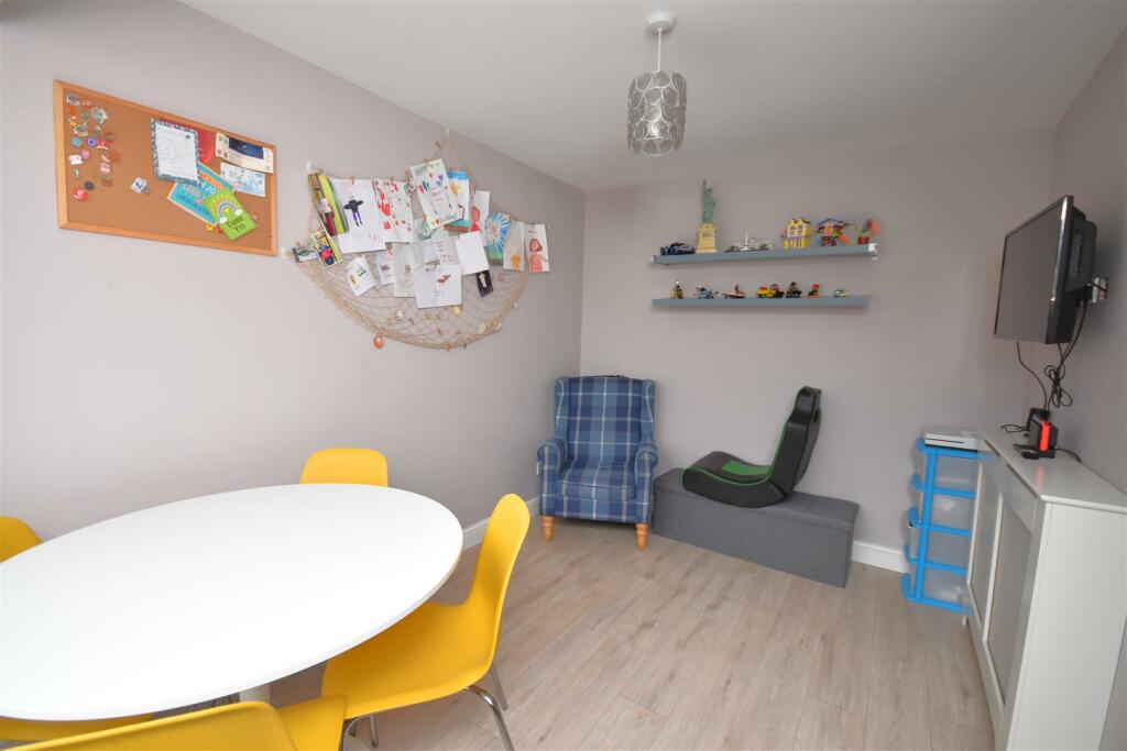 Additional property image - Woodfall Close, Little Neston