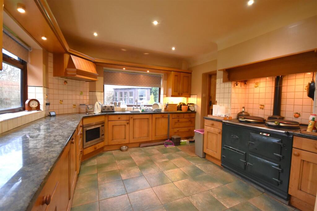 Additional property image - Dunstan Lane, Burton, Neston