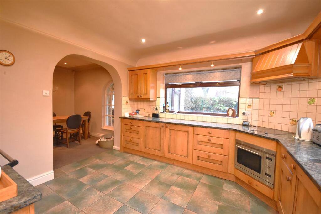 Additional property image - Dunstan Lane, Burton, Neston