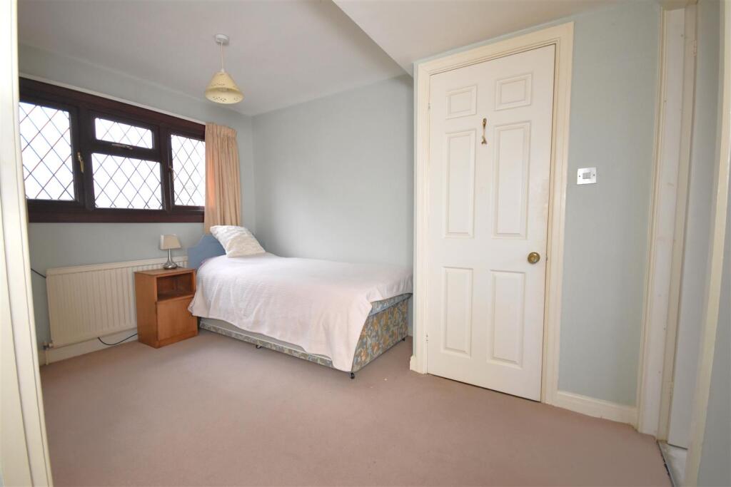 Additional property image - Dunstan Lane, Burton, Neston