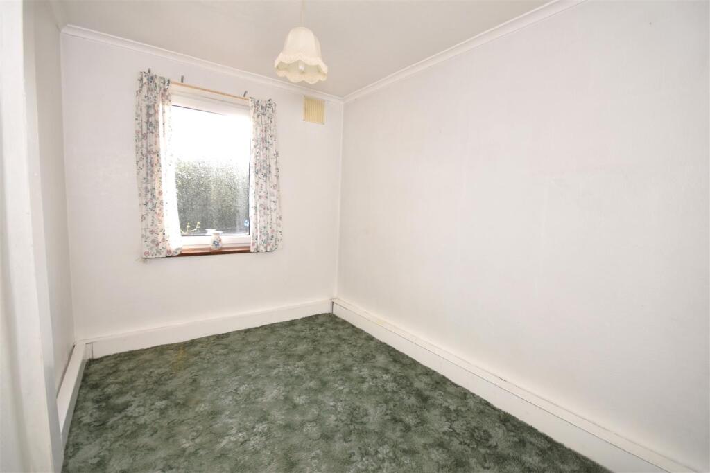 Additional property image - Raby Gardens, Neston