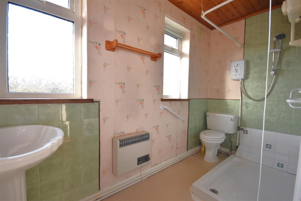 Additional property image - Raby Gardens, Neston