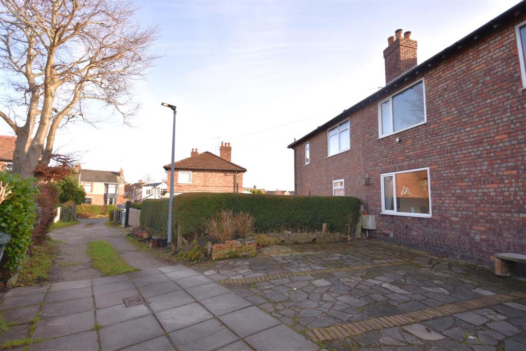 Additional property image - Raby Gardens, Neston