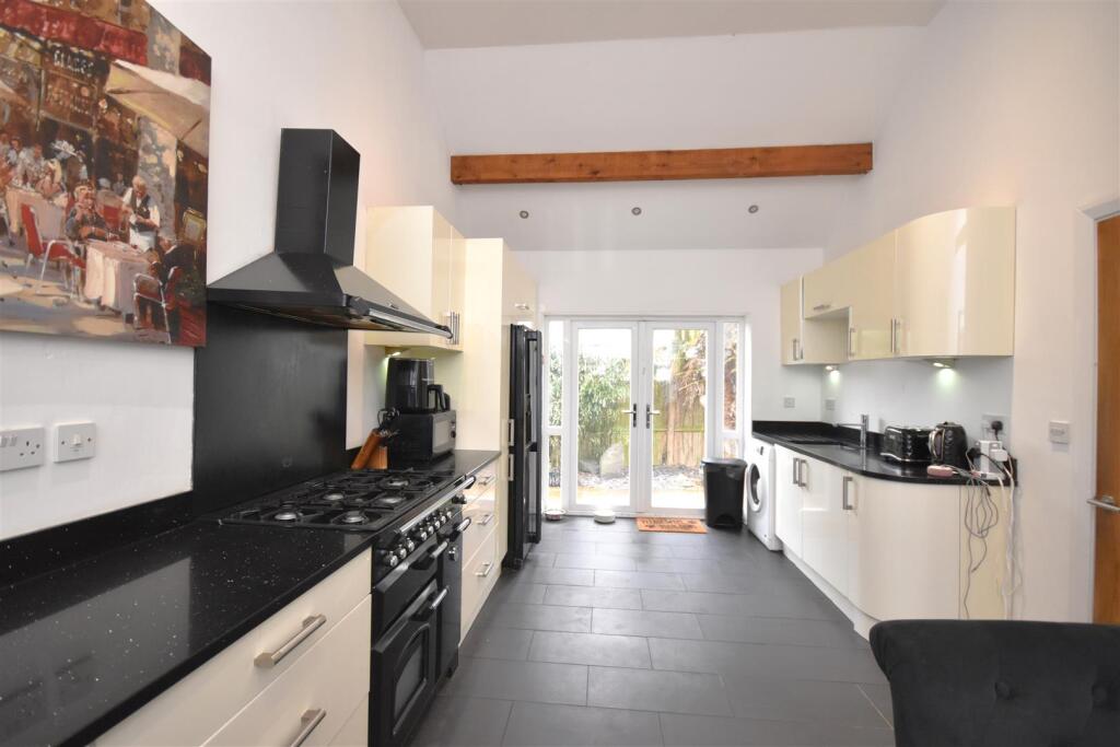 Additional property image - Burton Road, Little Neston, Neston