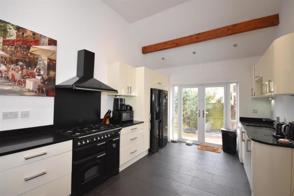 Additional property image - Burton Road, Little Neston, Neston